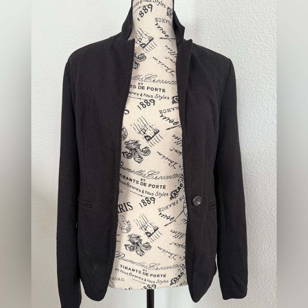 Forever 21 Lightweight Black Blazer